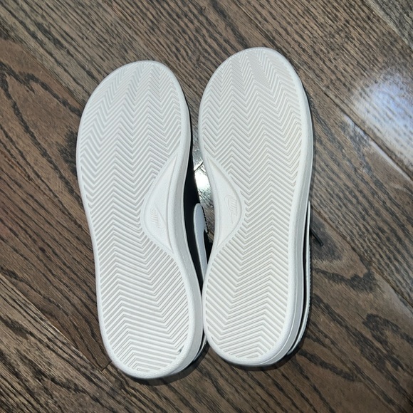 NEW - Nike Court Royale 2 Size men’s 6.5 - Picture 5 of 10